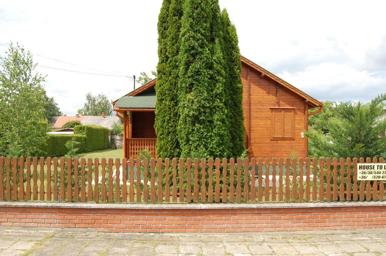 Lake House Farsang Balatonbereny Exterior photo